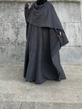 Bild in Galerie-Betrachter laden, Winter-Abaya