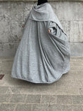 Bild in Galerie-Betrachter laden, Winter-Abaya