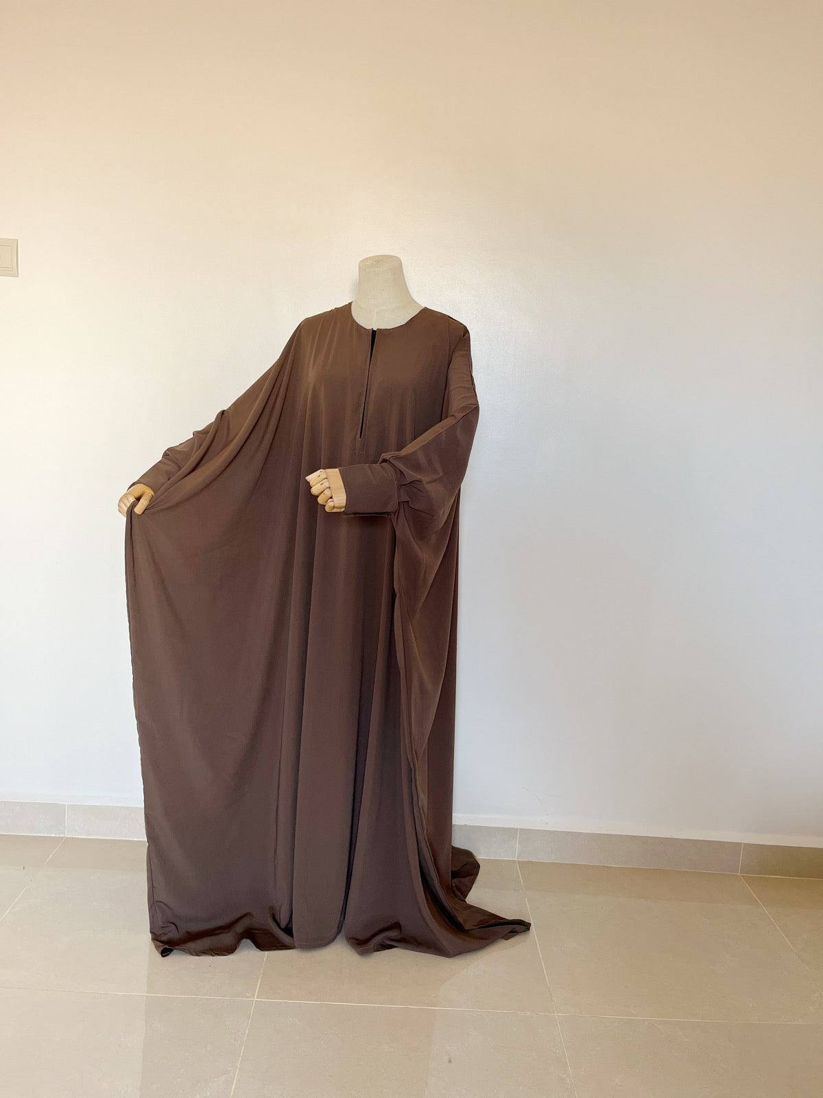 Abaya Saudia (Wollpfirsich)