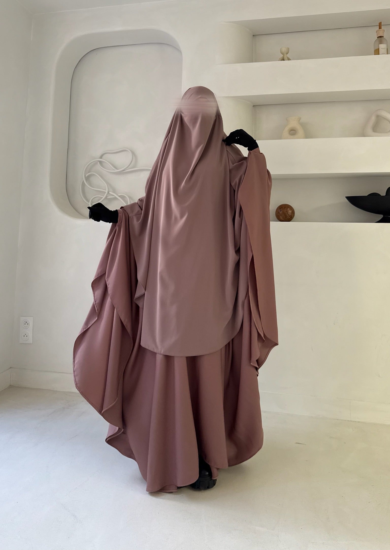 Abaya Maleeka Nidha