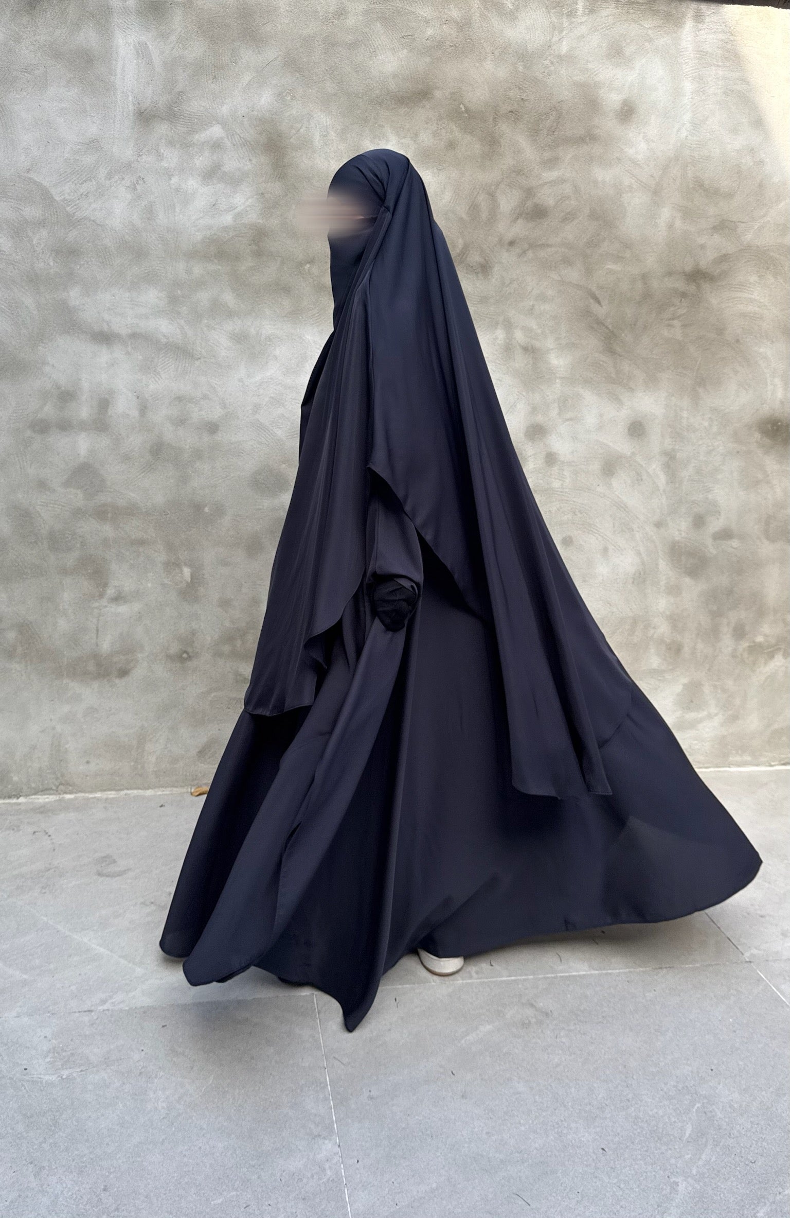 Abaya Maleeka Nidha