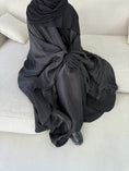 Cargar la imagen en la vista de la galería, Abaya Maleeka Édition Prestige

