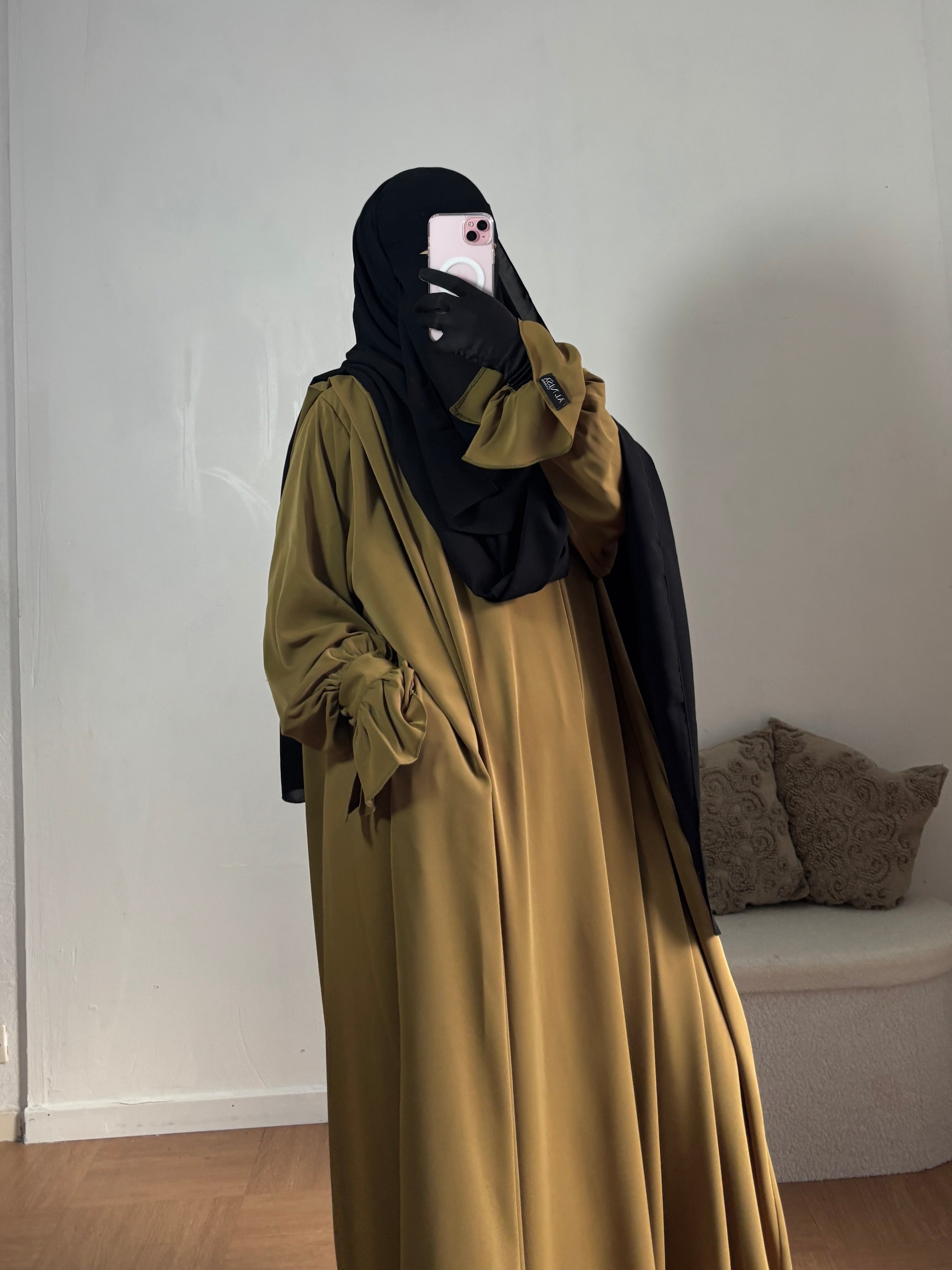 Abaya Yaqout Soie de Médine