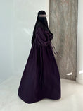 Load image into Gallery viewer, Abaya Balqis Soie de médine
