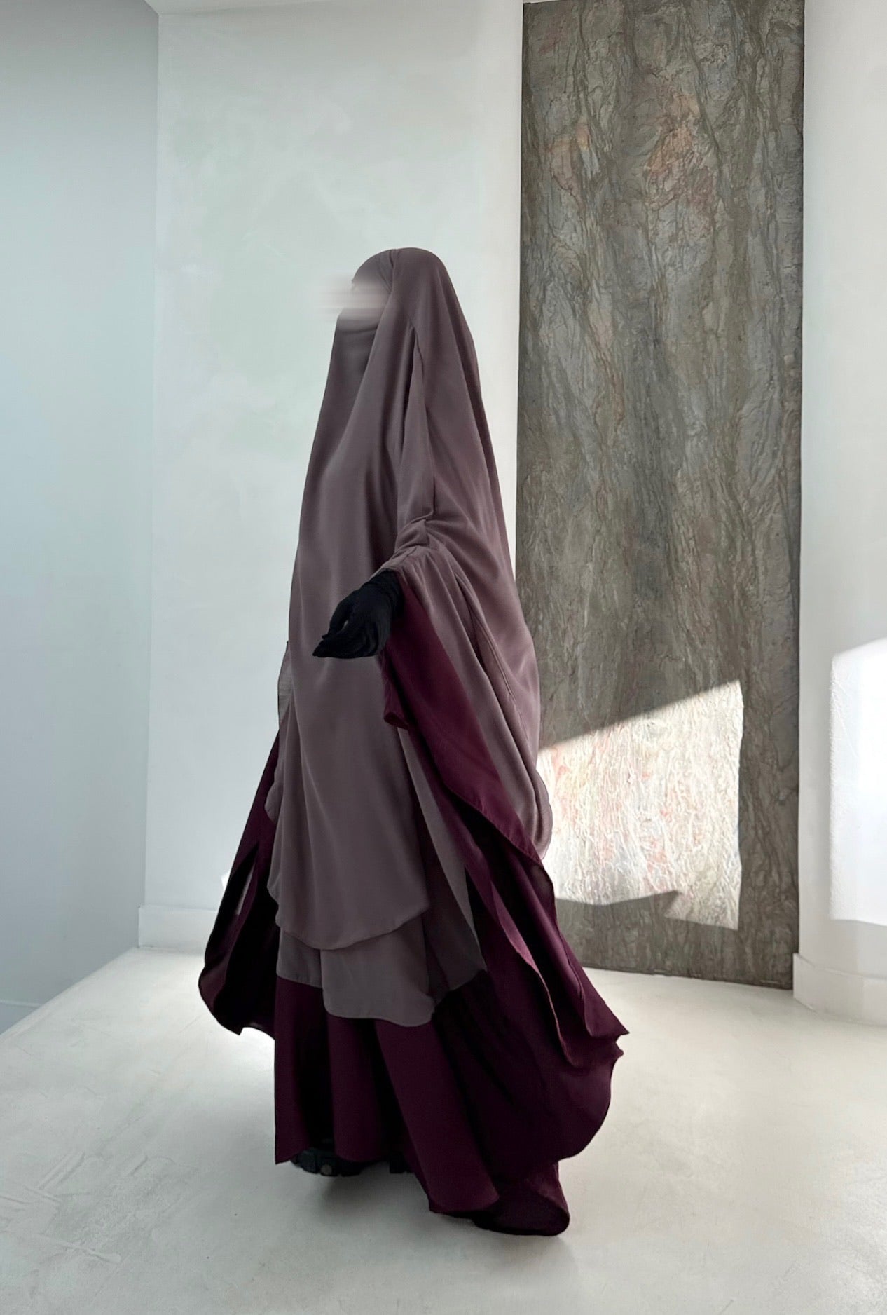 Abaya Maleeka Nidha