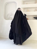 Cargar la imagen en la vista de la galería, Abaya Maleeka Soie de Medine
