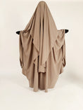 Load image into Gallery viewer, Khimar rounded Maleeka (Whool Peach)
