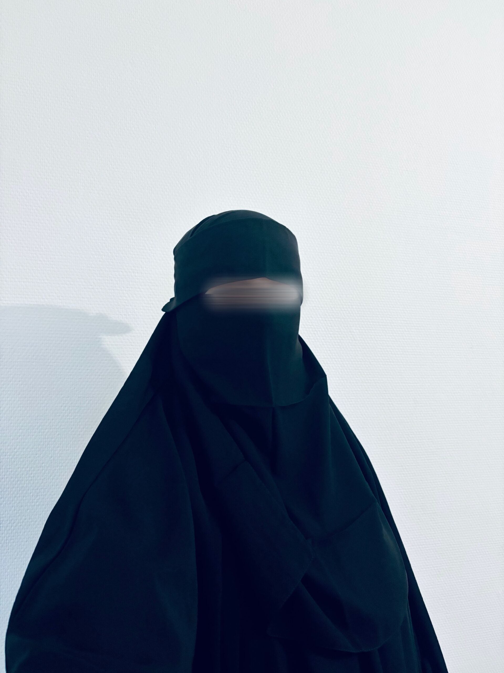 Niqab herunterziehen