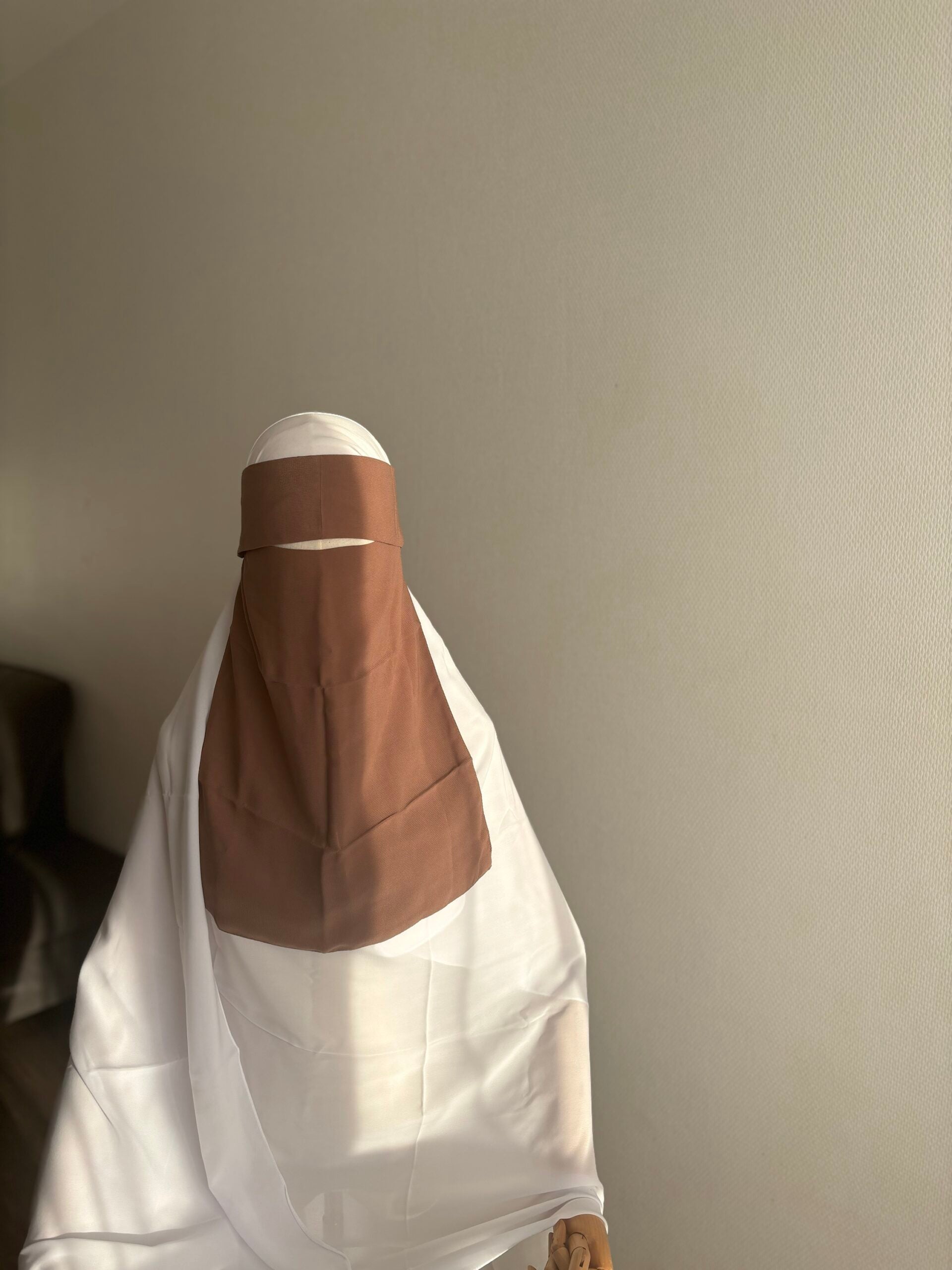 Niqab pull down